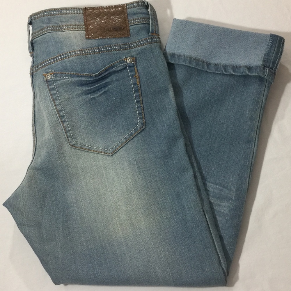 NWOT Dollhouse Cropped Jeans, Size 13